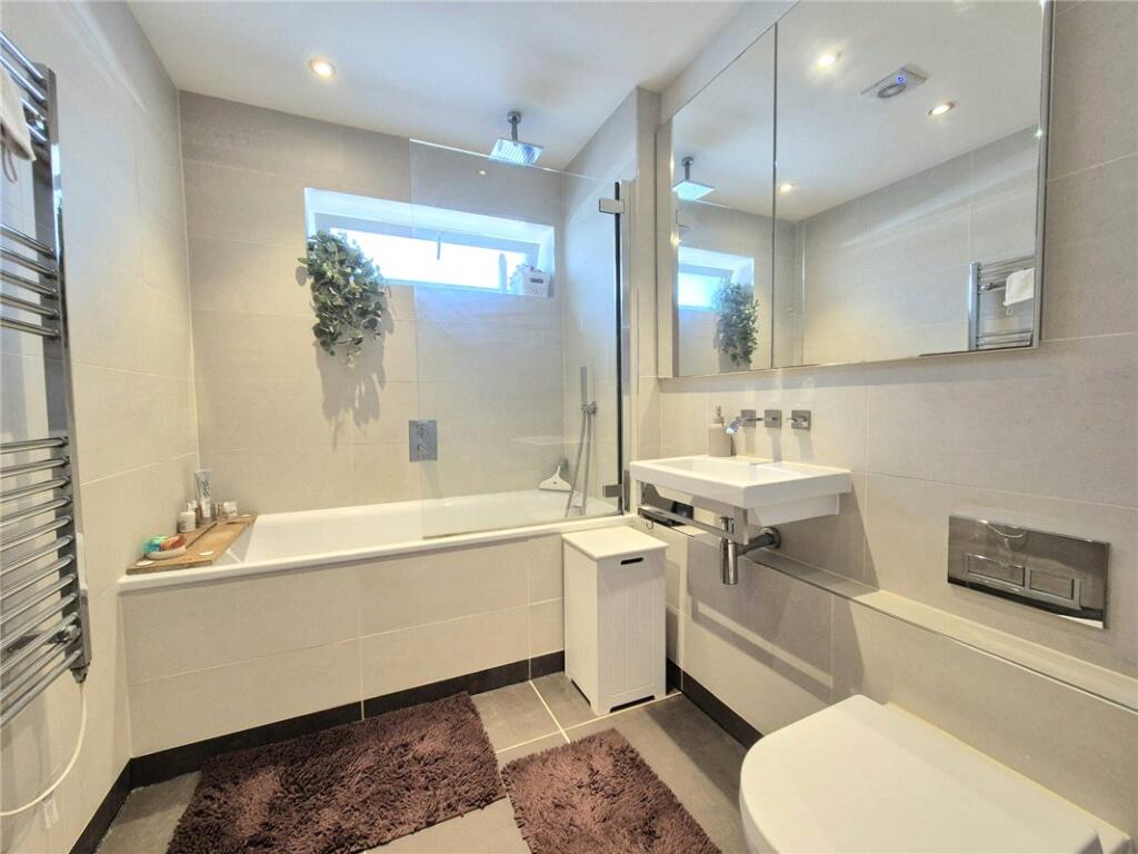 Apartment in London, Broom Hill, Goddington - View 4
