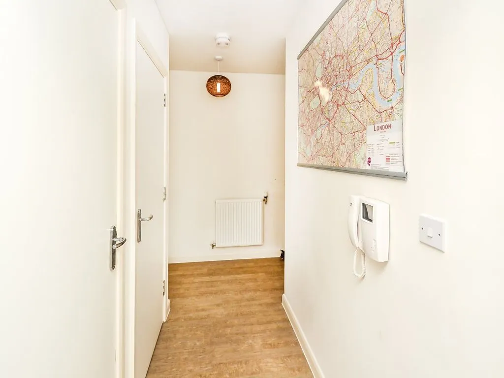 Apartment in London - View 3