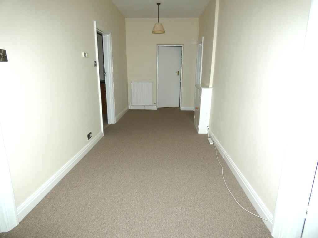 West Parade, Worthing, BN11 - View 5