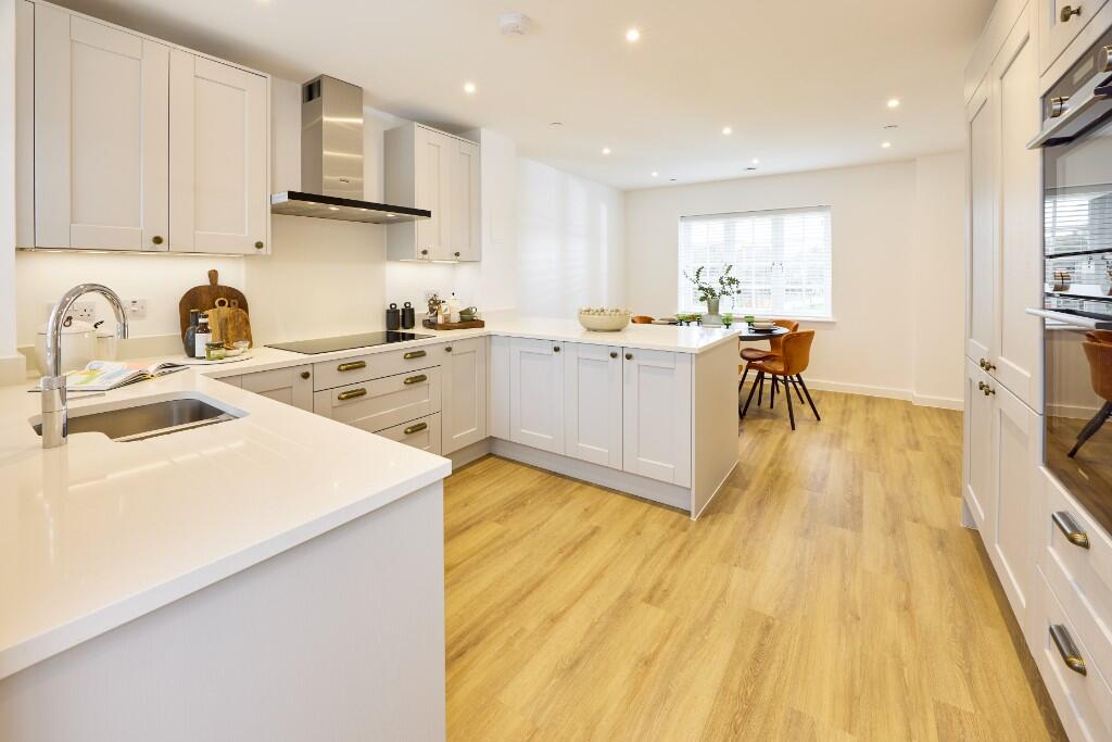 Clayhill Road, Burghfield Common, RG7 3NZ - View 6