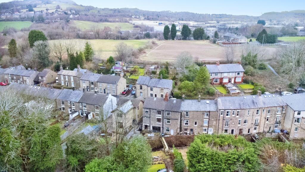 4-bed terraced on Primrose Lane, Glossop, SK13, £325,000