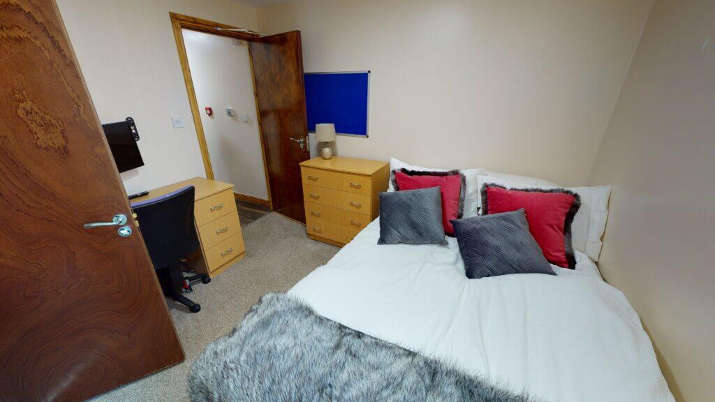 House in Birmingham - View 5