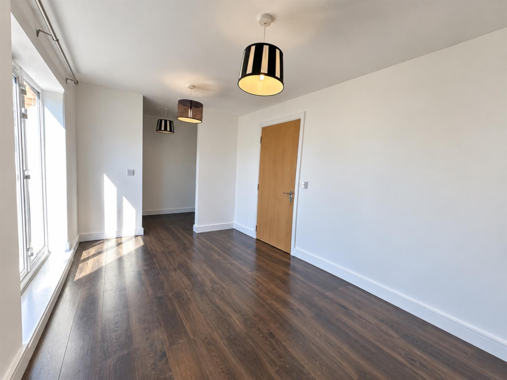 House in Southall - View 5