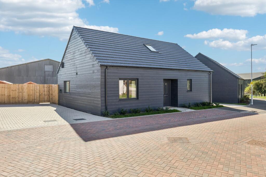 Main image of property: Hawnes Close, Haynes, MK45