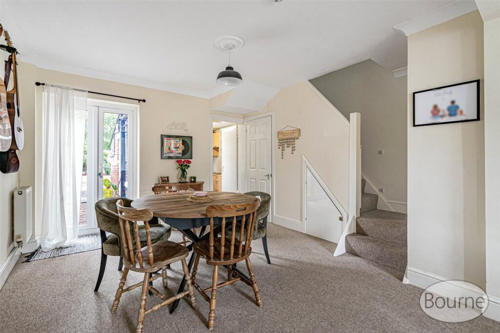 House in Guildford, Ash - More