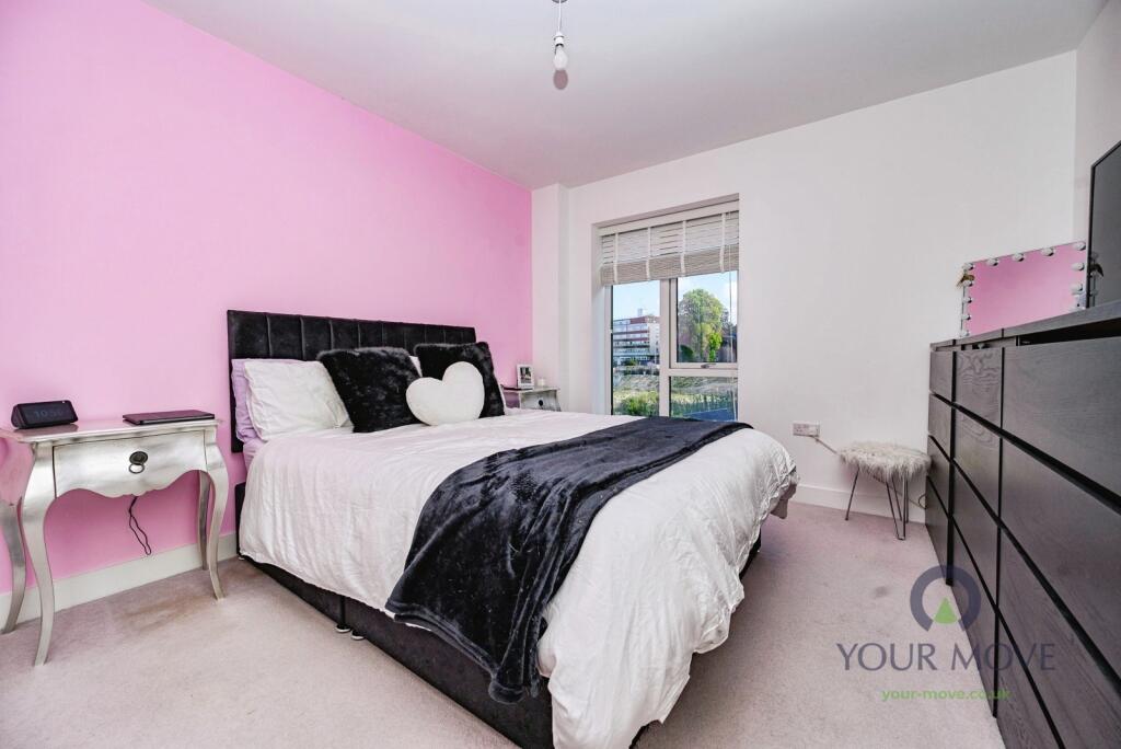 Apartment in Dacorum, The Image - View 4