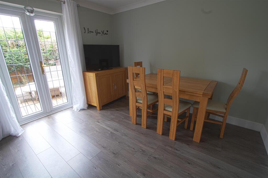 House in Basildon, Great Burstead and South Green - View 5