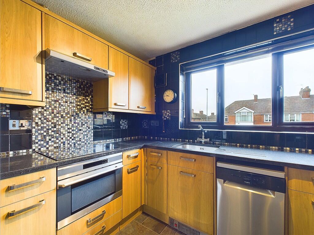 Apartment in Stoke-on-Trent - View 5