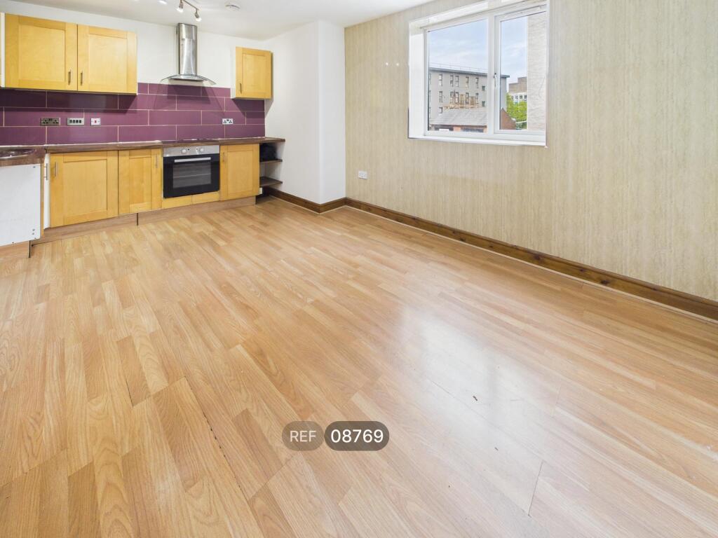 Main image of property: Gillygate, Pontefract, WF8 1PQ