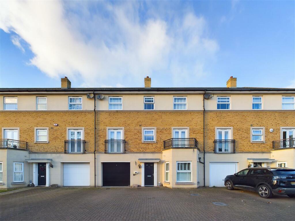 Main image of property: De Paul Way, Brentwood