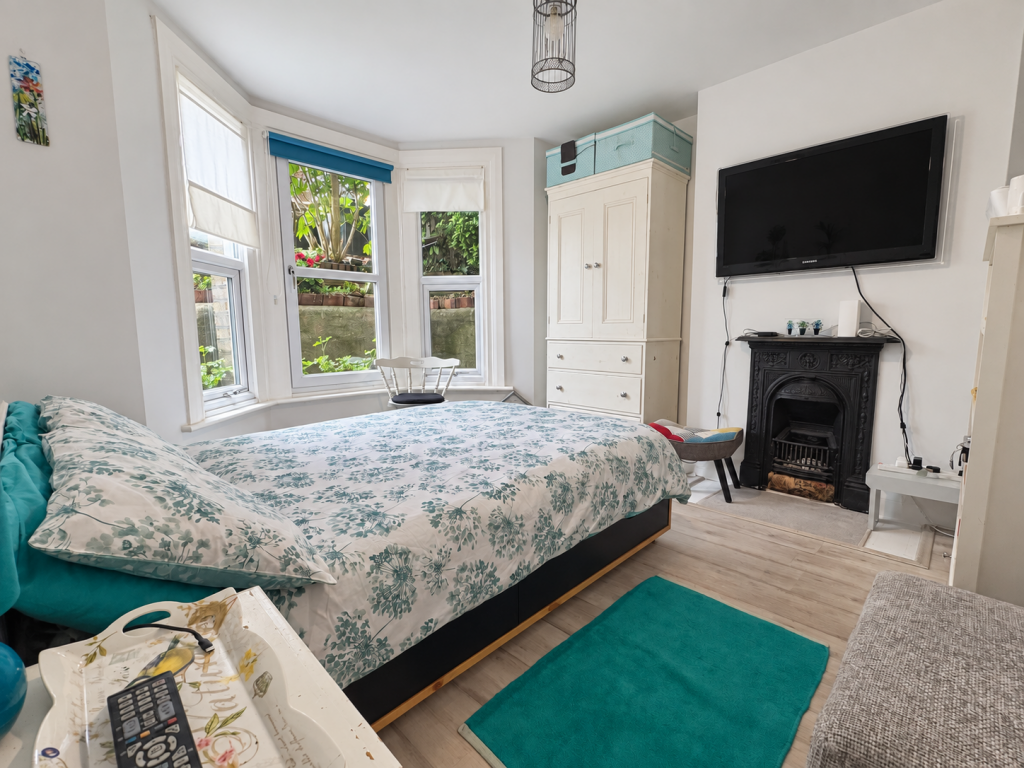 Apartment in London, Widmore Green, Widmore - View 4