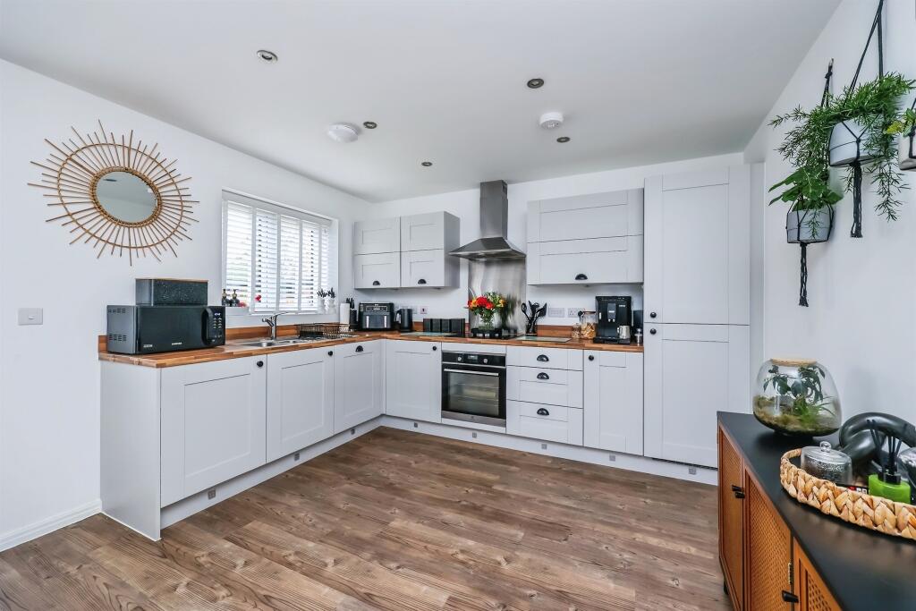 House in Amber Valley, Shipley Lakeside, Shipley - More