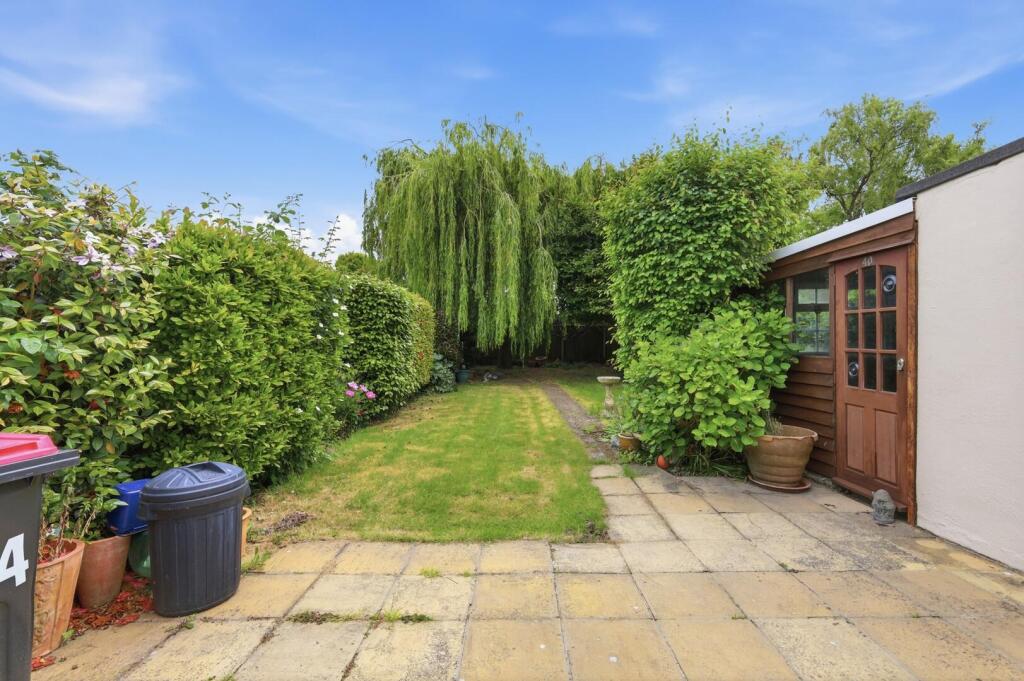 Bournemouth Park Road, Southend-On-Sea photo 2