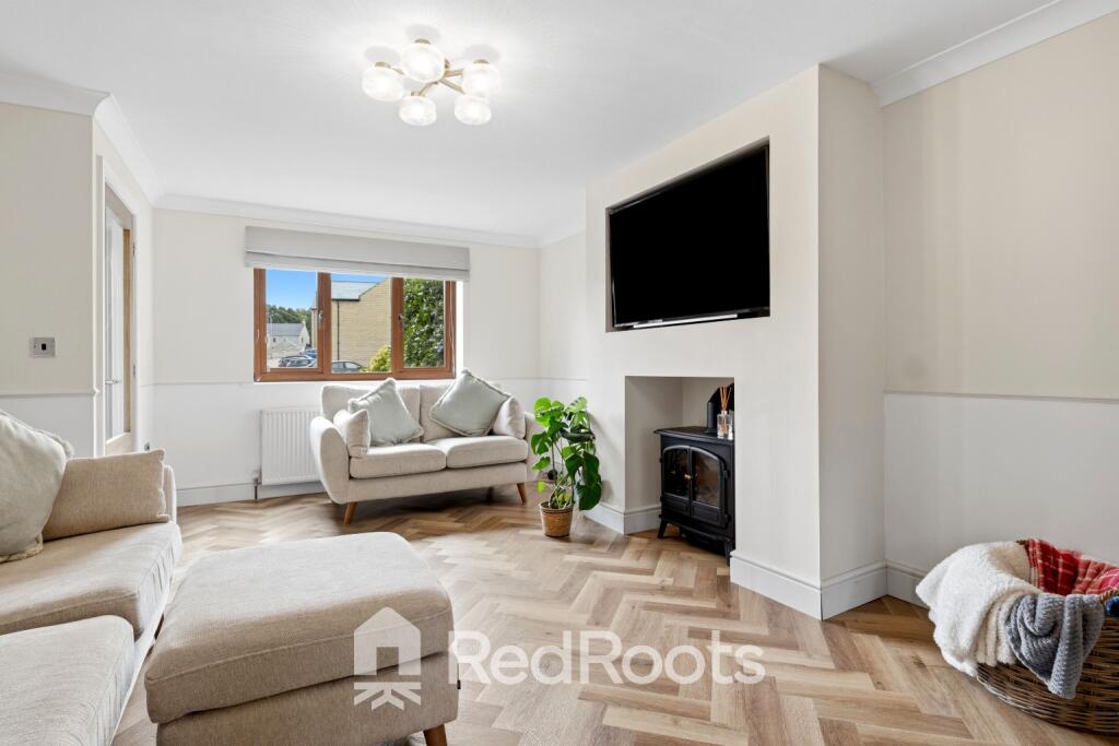 House in Huddersfield, Skelmanthorpe - More