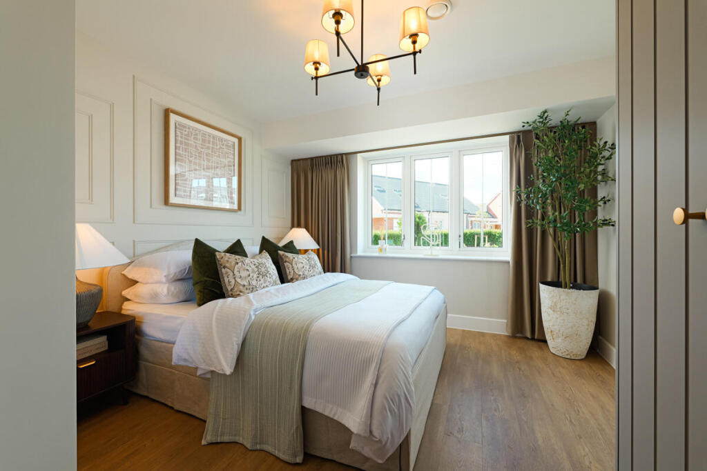 The Grove, Hawkinge photo 4