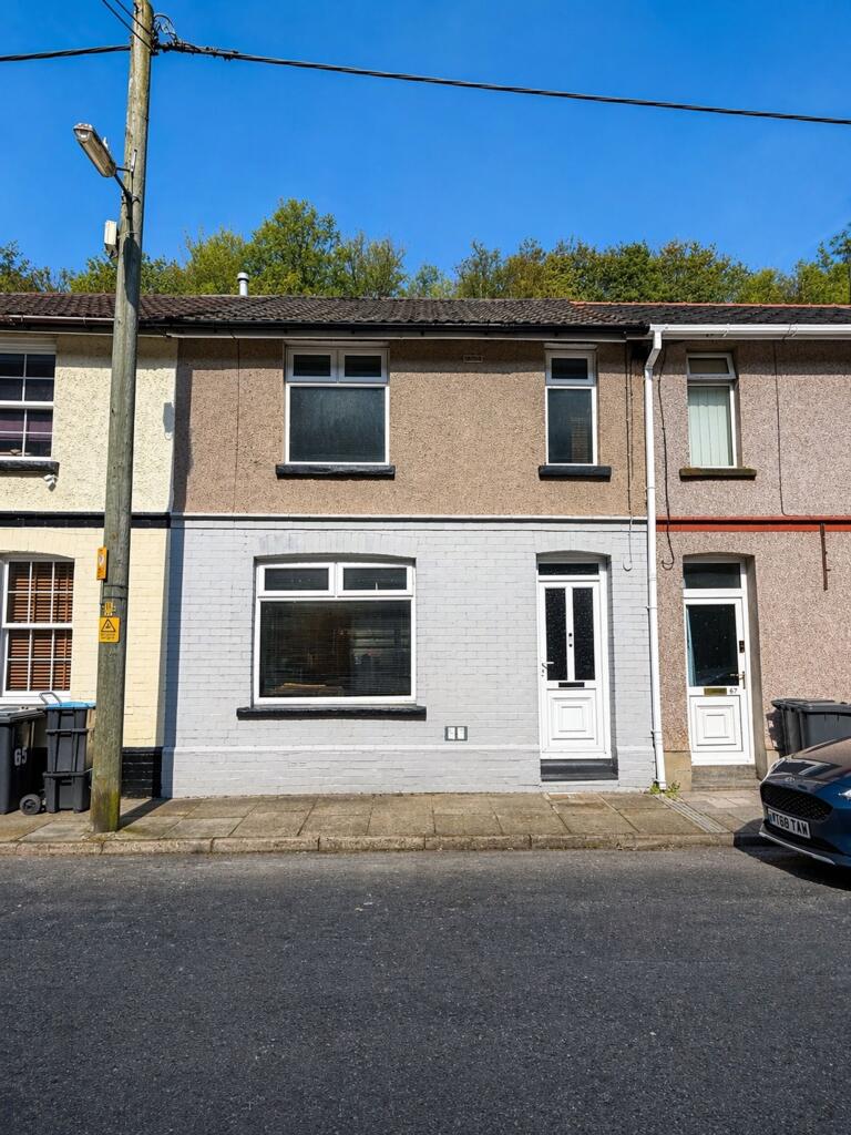 Main image of property: Woodland Terrace, Aberbeeg, NP13