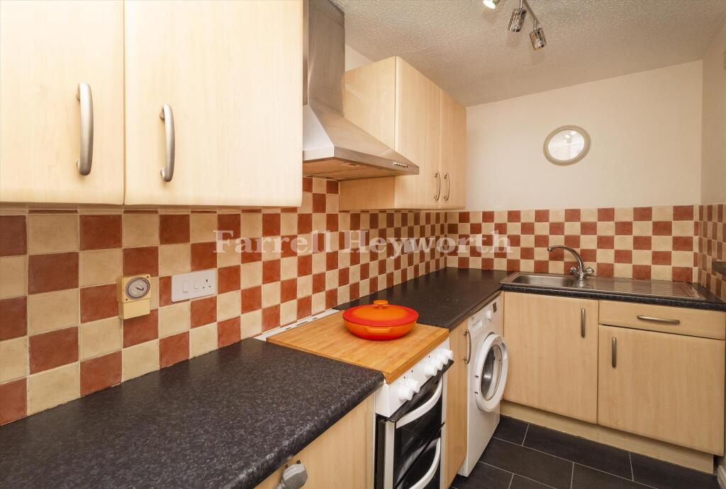 Apartment in Preston - More