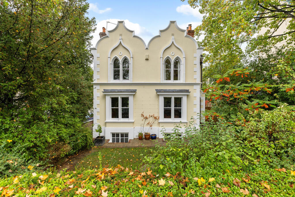 Main image of property: Newtown Road, NEWBURY, RG14