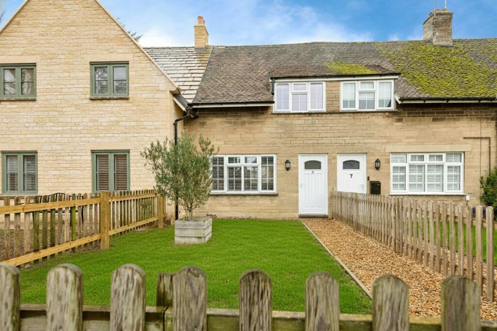 Main image of property: 8 Old Great North Road