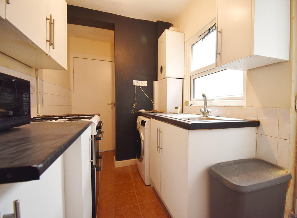 House in Coventry, Bishopsgate Green, Hillfields - View 2