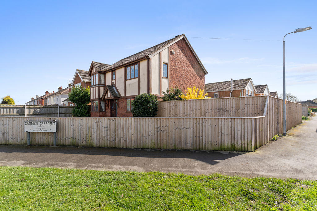Louth Road, Holton-Le-Clay photo 3