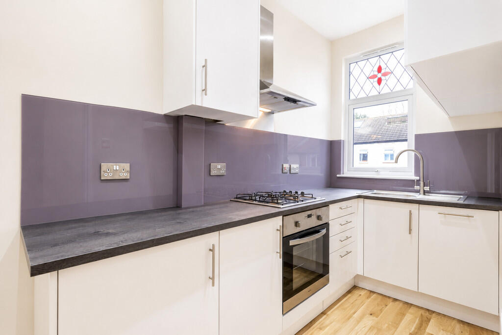 Apartment in London - View 3