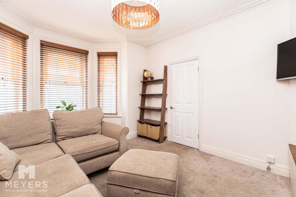 House in Christchurch, Pokesdown, Bournemouth - View 5
