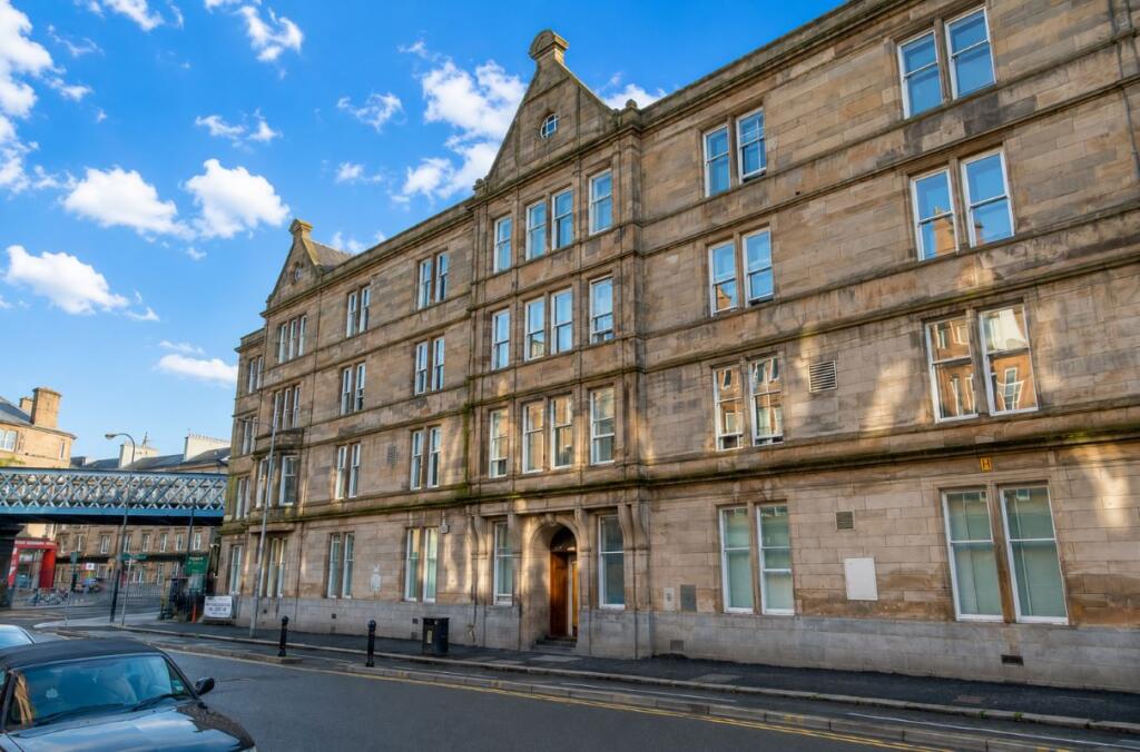 Main image of property: Flat G/16, 21 St. Andrews Street, Glasgow, Lanarkshire, G1 5PA