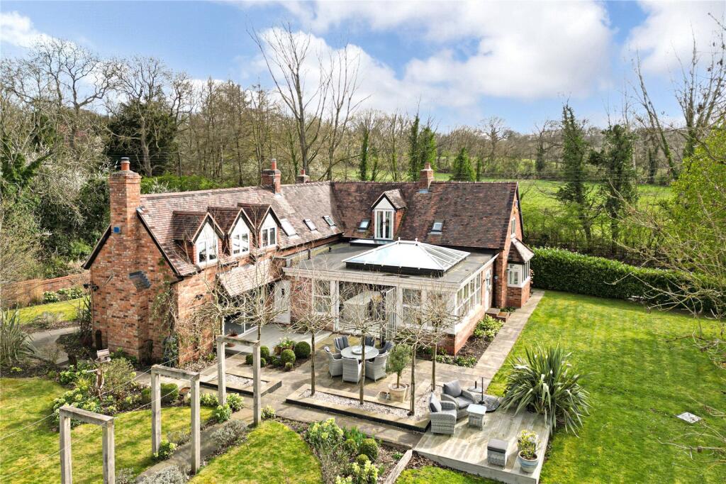 Main image of property: Henley Road, Claverdon, Warwick, Warwickshire, CV35