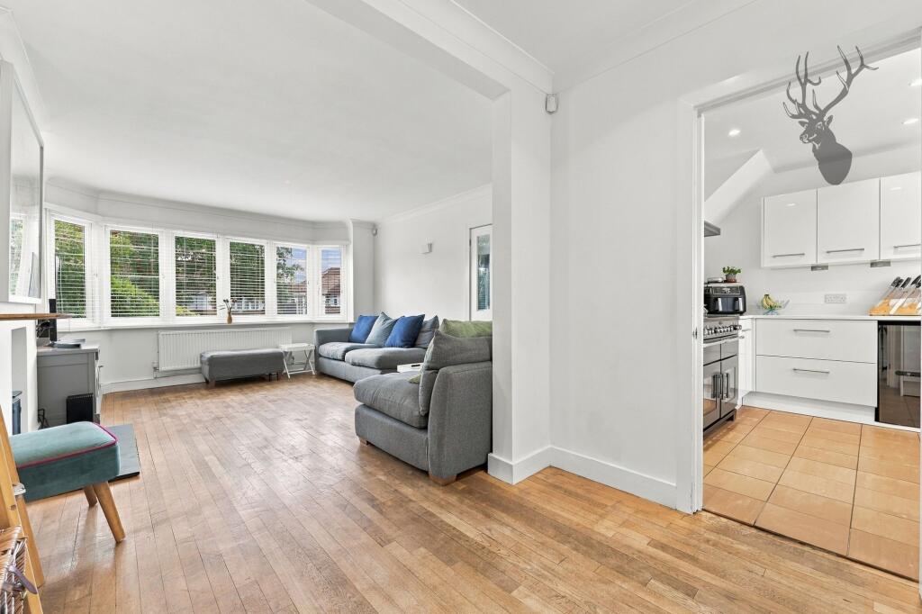 House in Epping Forest, Theydon Bois - View 5
