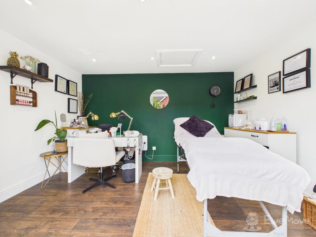 House in Guildford - View 5