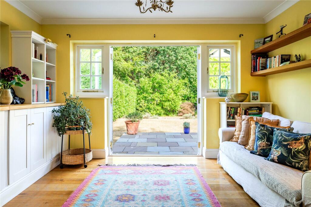 House in East Hampshire, Grayshott - View 4