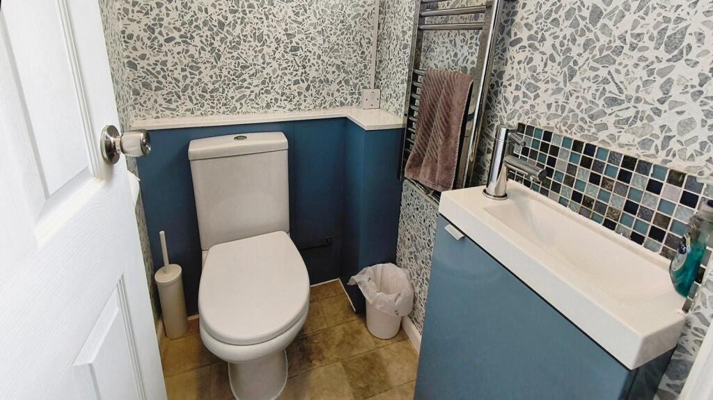 Fountain Close, Longbridge, Birmingham - More