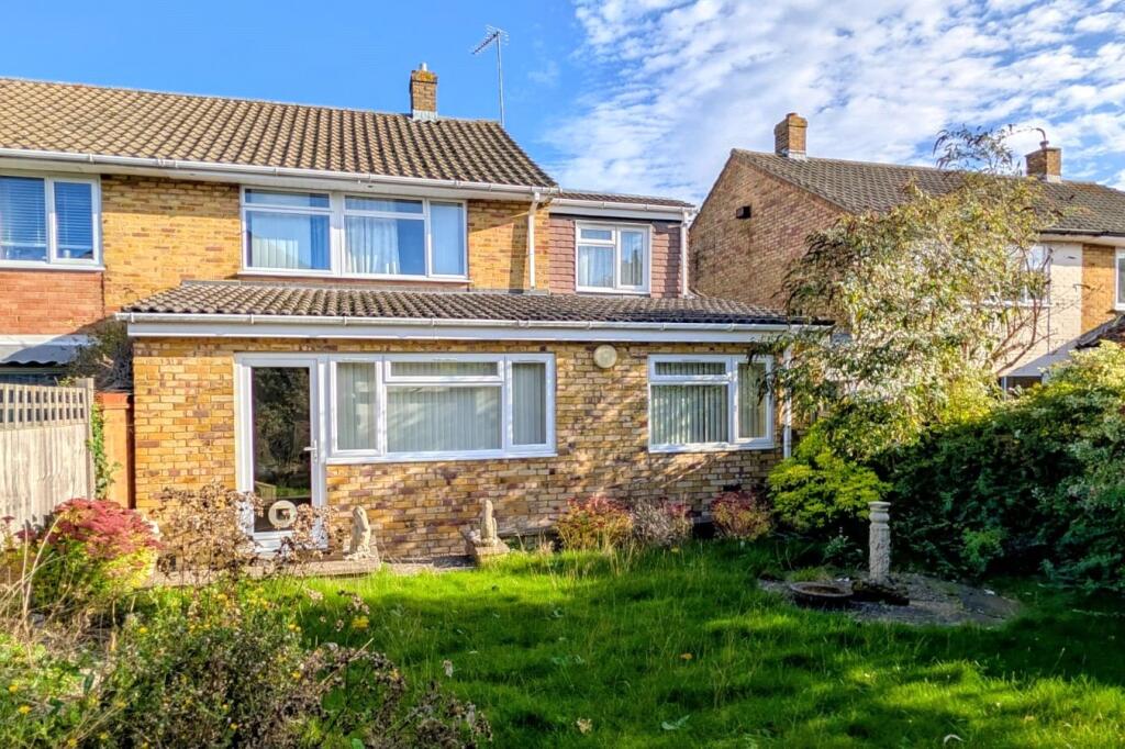 Buttermere Avenue, Dunstable, Bedfordshire, LU6 photo 3