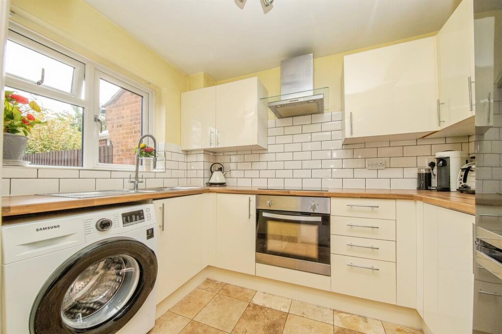 House in Babergh, Pinewood - More