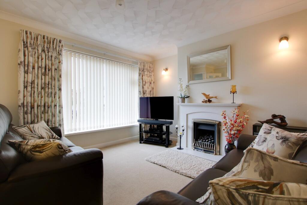 Abbeyfield Drive, Fareham photo 3