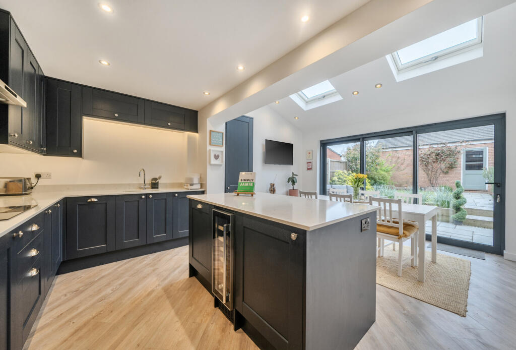 Main image of property: Cambrian Road, Walton Cardiff, Tewkesbury, Gloucestershire, GL20