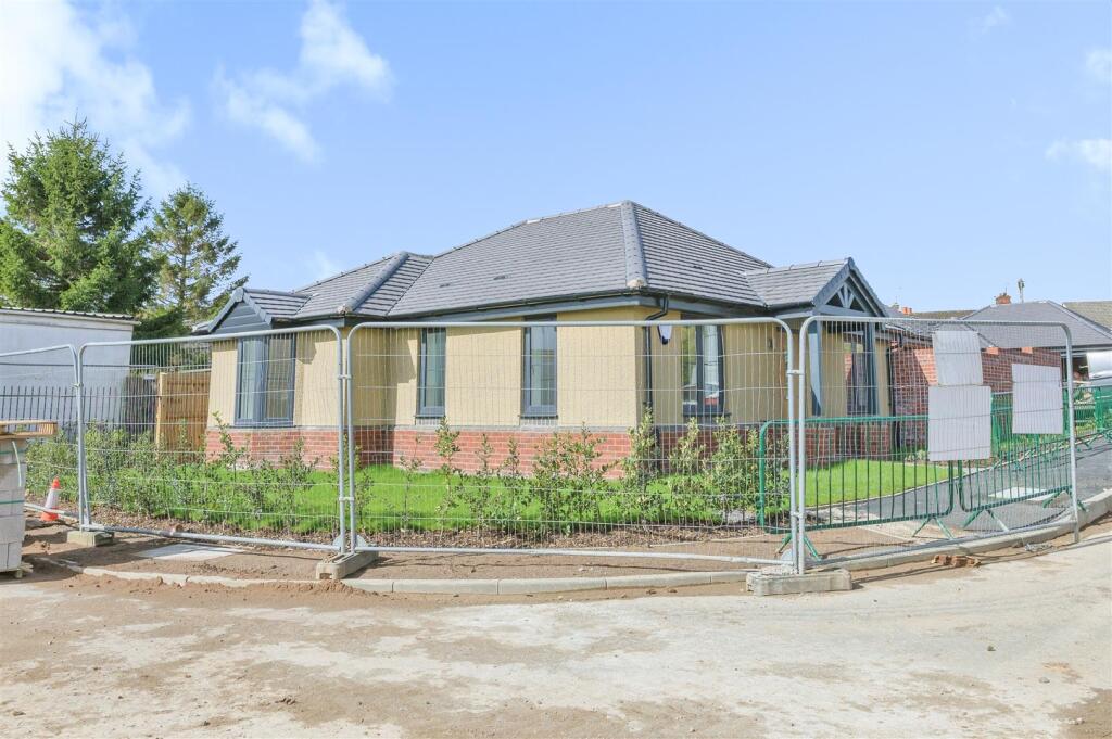 Main image of property: Forest Road, Coalville, LE67