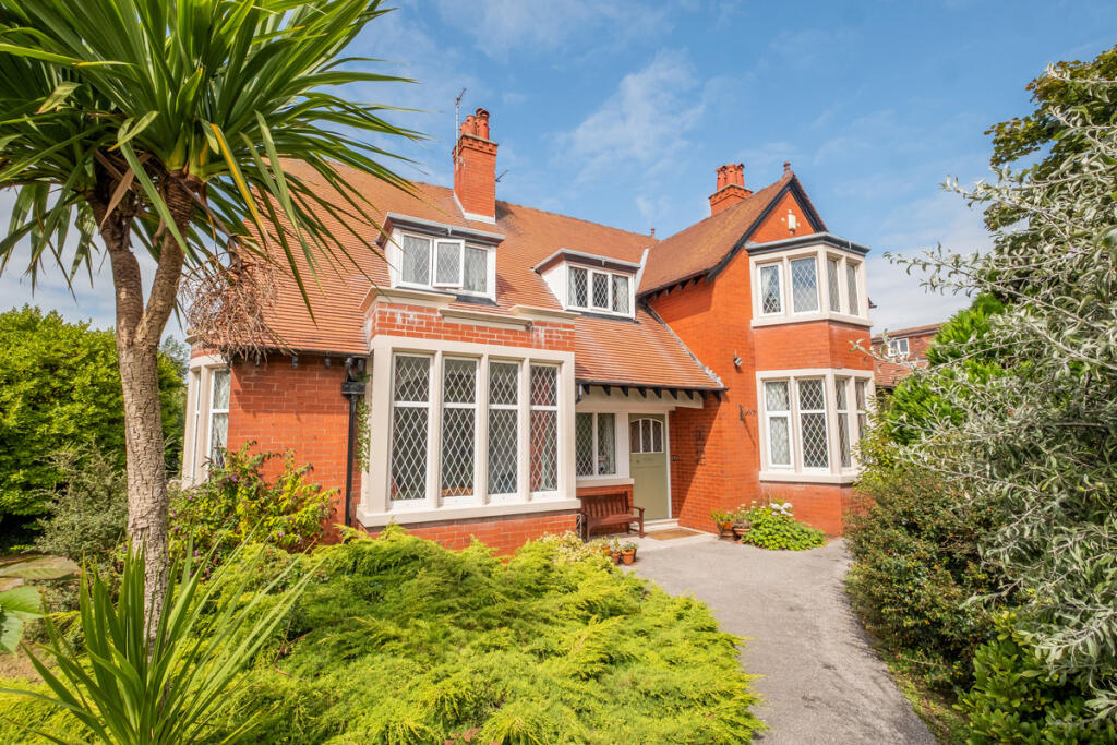 4-bed detached on Croyde Road, Lytham St. Annes, FY8, £625,000