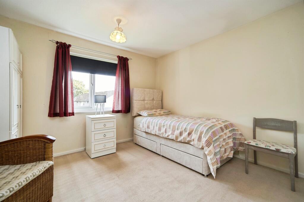 Cliffe Gardens, Shipley photo 5