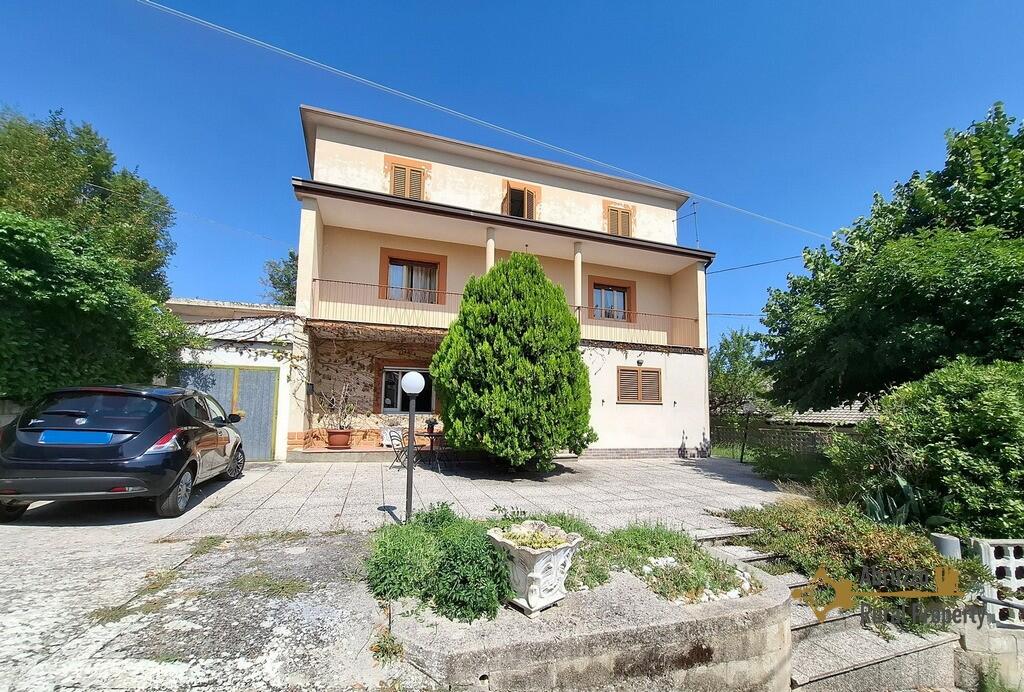 Main image of property: Roccamontepiano, Chieti, Abruzzo