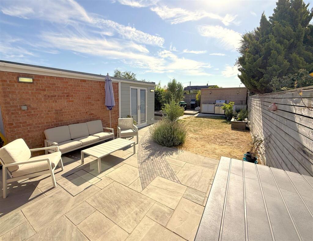 House in Melton, Bottesford - View 4