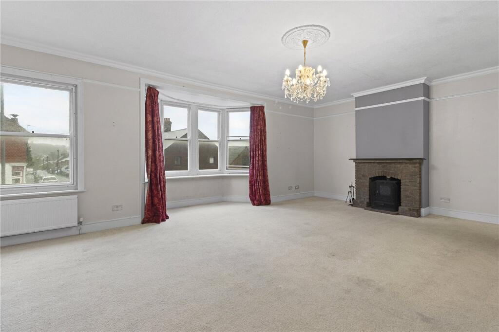 Framfield Road, Uckfield, East Sussex, TN22 photo 2