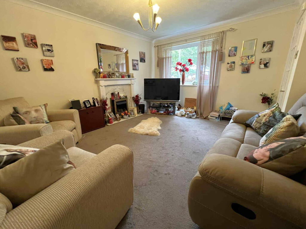Rowntree Avenue,  Fleetwood, FY7 photo 2