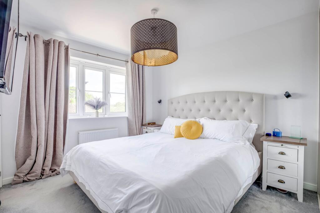Wickfields, Longwick, HP27 - More