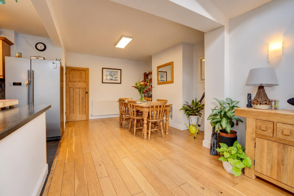 House in Rushcliffe, Abbey Park - View 4