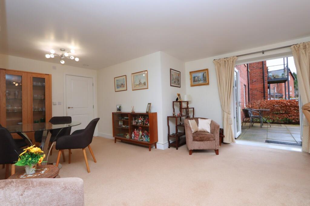 The Chimes, Lime Grove, Cheadle, SK8 photo 4