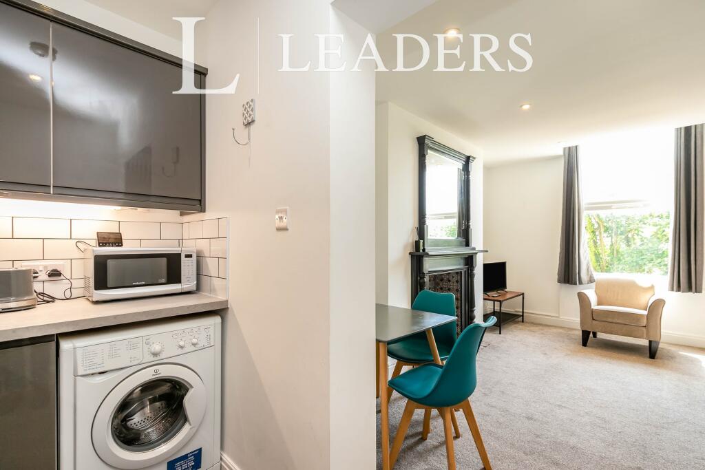 Apartment in Tonbridge - More