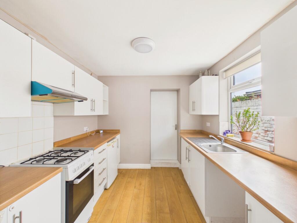 House in Hull, Kingston upon Hull - View 3