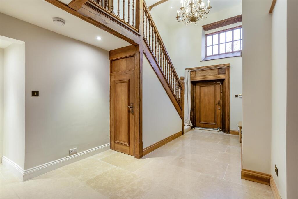 House in Whitchurch - View 3